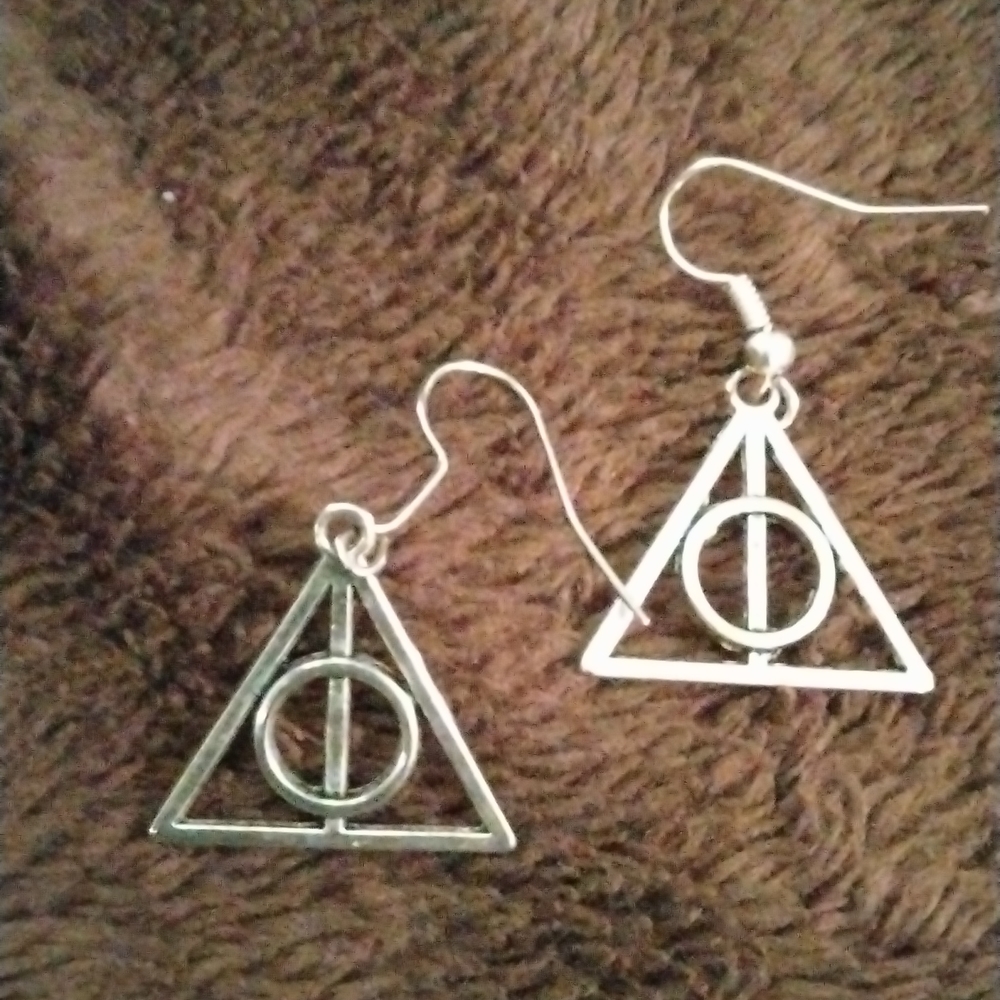 AA Cute Earrings
DONATING LAST CHANCE